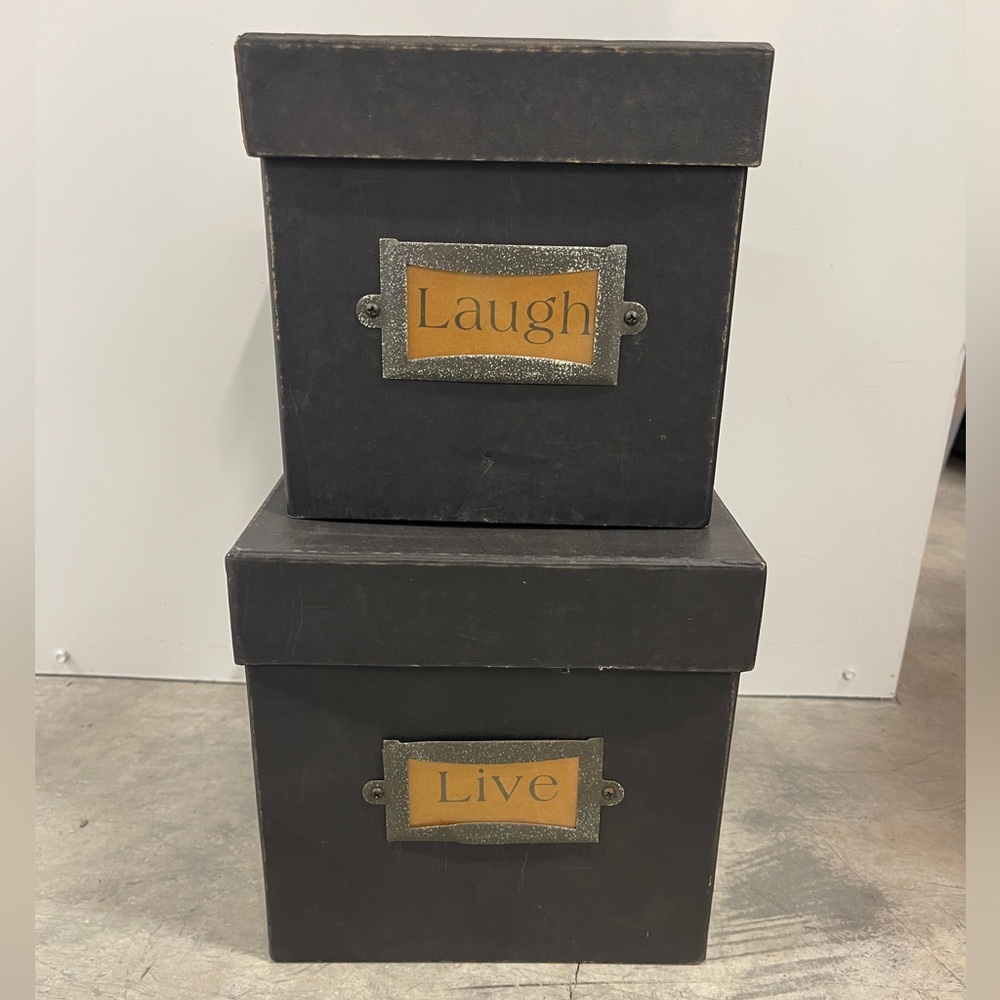 Stacking boxes